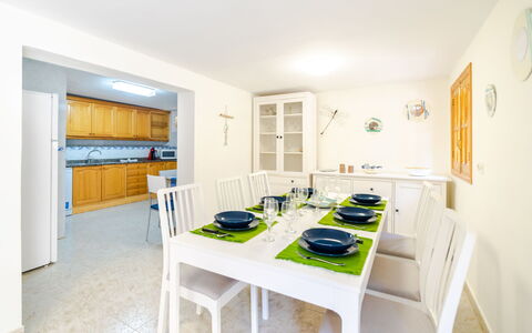 Cala Santanyí Beach House Jm: Møbel, Bord, Bygning, Træ, Stol, Gulvbelægning, Hus, Reoler, Cabinetry, Etage