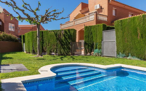 Villa Aragon: Lejlighed, Altan, Ejerlejlighed, Hegn, Udendørs Møbler