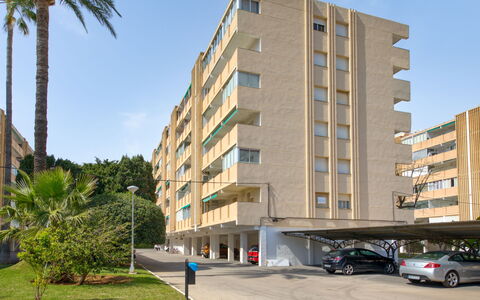 Jávea 179: Himmel, Bygning, Plante, Daytime, Ejendom, Hjul, Vindue, Køretøj, Infrastruktur, Træ