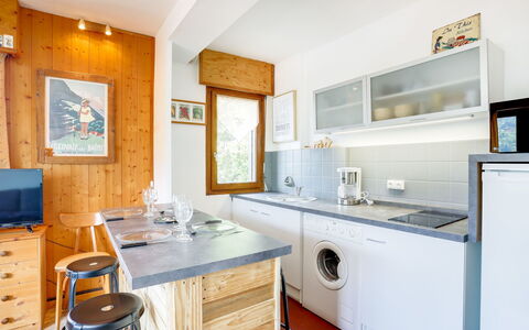 Le Sarto: Ejendom, Værelse, Møbel, Køkken, Countertop, Bygning, Cabinetry, Indretning, Hus, Ejendom
