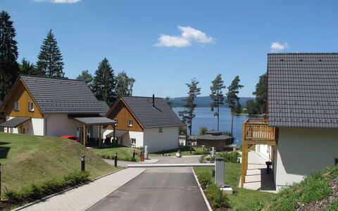 Lakeside Village 4 (+ Sauna): Himmel, Sky, Plante, Bygning, Ejendom, Vejbelægning, Træ, Hus, Land Lot, Arkitektur
