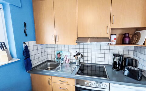 Möwennest: Køkken Apparat, Køkken, Større Bandage, Countertop, Møbel, Køkkenvask, Cabinetry, Indretning, Gulvbelægning, Håndvask