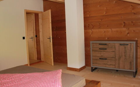 Alphaus Hasler: Ejendom, Cabinetry, Træ, Bygning, Skuffe, Gulvbelægning, Bejdse, Etage, Dør
