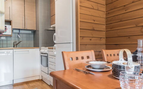 Ylläs Chalets A507: Møbel, Stol, Udendørs Møbler, Bord, Træ, Udendørs Bord, Køkken & Spisebord, Skygge, Have, Paraply