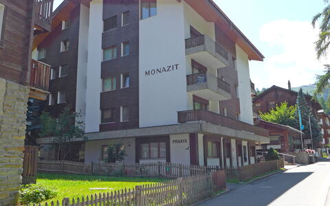 Monazit: Boligområde, Ejendom, Kvarter, Hus, Bygning, Arkitektur, Hjem, Ejendom, Stad, Lejlighed