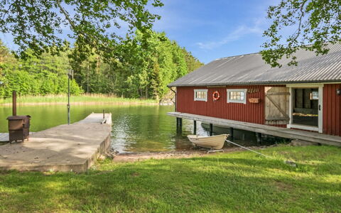 Lilla Nennebo: Altan, Lejlighed, Skygge, Glas, Ejerlejlighed, Gelænder, Veranda, Dagslys, Dæk, Udendørs Møbler