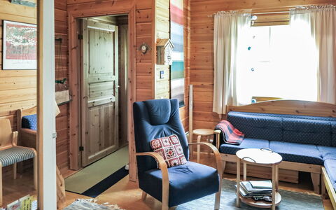 Ylläsmukka a 3: Møbel, Indretning, Træ, Gulvbelægning, Loft, Etage, Værelse, Stol, Stue, Belysning