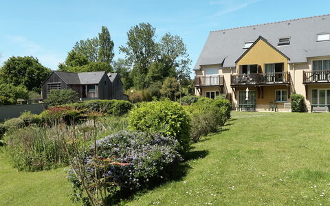 Saint Briac 651: Ejendom, Hjem, Hus, Land Lot, Ejendom, Gård, Naturlige Landskab, Sommerhus, Have, Bygning