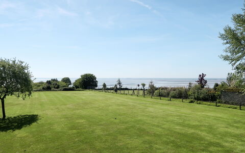 Cancale 648: Himmel, Græs, Naturlige Landskab, Ejendom, Lawn, Grøn, Land Lot, Naturligt Miljø, Græs-, Træ