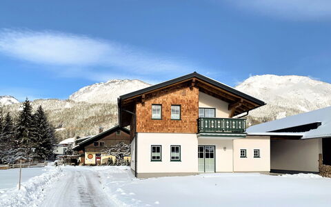 Siedlerhof: Himmel, Sky, Bygning, Sne, Ejendom, Vindue, Bjerg, Natur, Hus, Træ