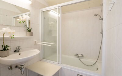 Feriebolig:&nbsp;Dina with Parking and Shared Pool 230.3