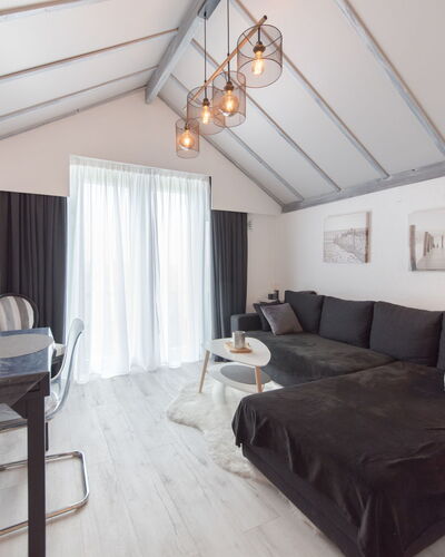 La Bella Vita Parking and Shared Pool 230.5