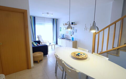 Residencial Mar: Værelse, Ejendom, Møbel, Indretning, Bygning, Hus, Etage, Bord, Ejendom, Spisestue