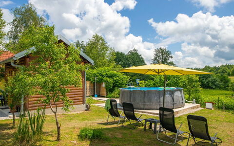 Tina: Sky, Plante, Himmel, Ejendom, Plantesamfund, Naturlige Landskab, Botanik, Skygge, Bord, Træ