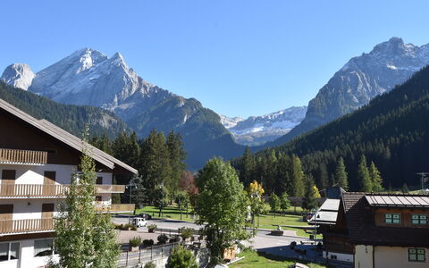 Cesa Lucilla: Bjergrige Landskabsformer, Bjerg, Bjergkæde, Bjerglandsby, Alps, Hill Station, Naturlige Landskab, Ejendom, Ødemark, Himmel