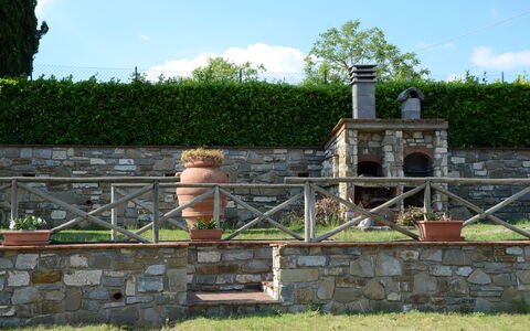 Villa Cincinelli: Væg, Stenmur, Murværk, Græs, Ferie, Hus, Bygning, Estate, Fritid, Have