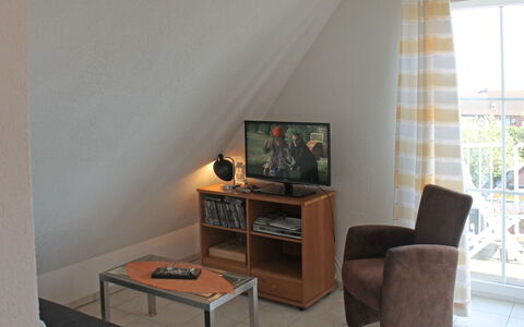 Fip-Ferienpark (Insel Poel): Møbel, Bygning, Bord, Vindue, Komfort, Træ, Couch, Stueplante, Television, Plante