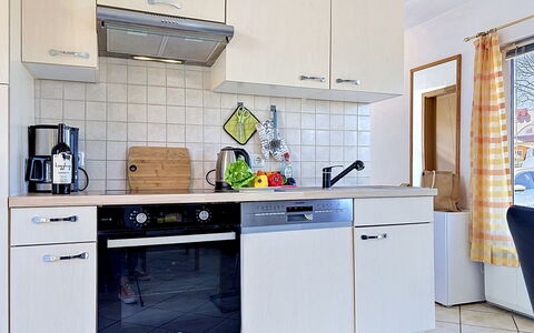 Villa Meike (Insel Poel): Køkken Apparat, Køkken, Countertop, Større Bandage, Cabinetry, Husholdningsapparat, Komfur, Indretning, Gulvbelægning, Møbel