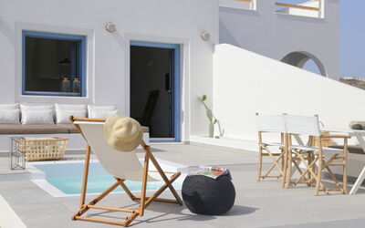 Oia, Santorini 1: Møbel, Ejendom, Stol, Hus, Indretning, Værelse, Design, Foldestol, Arkitektur, Hjem
