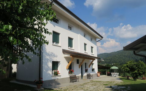 Casa Amica: Ejendom, Hus, Bygning, Ejendom, Hjem, Arkitektur, Villa, Facade, Himmel, Estate