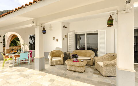 Villa Di Sofia: Ejendom, Værelse, Bygning, Indretning, Stue, Ejendom, Hjem, Hus, Møbel, Estate