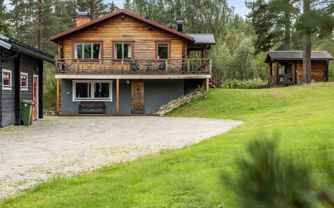 Kvisthån Tallen: Plante, Ejendom, Bygning, Vindue, Himmel, Træ, Land Lot, Hus, Træ, Naturlige Landskab