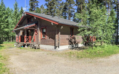 Villa Salix: Græs, Hus, Sommerhus, Land Lot, Hjem, Estate, Lawn, Sidespor, Stuehus, Veranda
