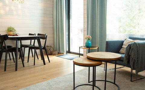 Kasnäs Marina C 22: Altan, Lejlighed, Skygge, Glas, Ejerlejlighed, Gelænder, Veranda, Dagslys, Dæk, Udendørs Møbler