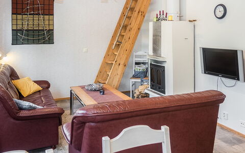 Onkijantie 7B: Møbel, Gulvbelægning, Indretning, Træ, Etage, Værelse, Lejlighed, Stue, Couch, Hjem