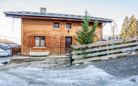 Saint Gervais 535: Hus, Ejendom, Hjem, Bygning, Ejendom, Tag, Arkitektur, Vinter, Sidespor, Boligområde