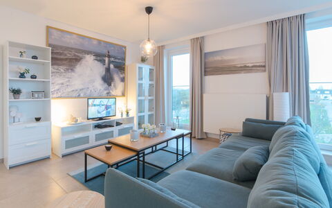 Pura Vida with Balcony: Ejendom, Værelse, Møbel, Stue, Indretning, Bygning, Etage, Ejendom, Hus, Hjem