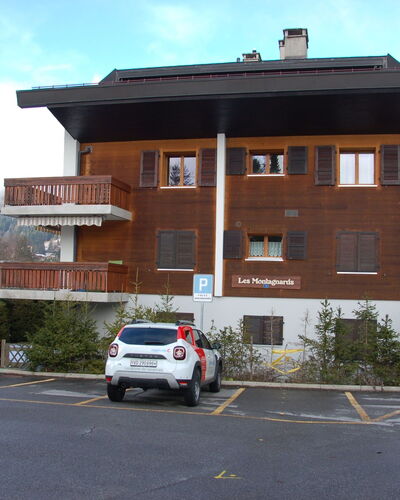 Villars 877