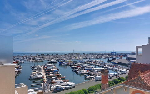 Arcachon 208: Møbel, Hav, Stol, Skygge, Altan, Udendørs Møbler, Eco Hotel, Kyst, Dæk, Bejdse