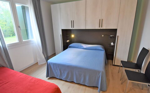 Cà Riviera Bosco Piccolo: Soveværelse, Møbel, Seng, Værelse, Ejendom, Madras, Sengetøj, Bed Frame, Væg, Indretning