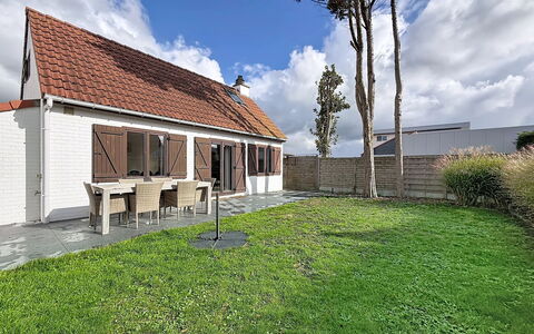 De Haan 210: Bygning, Hus, Væg, Hjem, Tag, Vindue, Boligområde, Facade, Arkitektur, Sommerhus