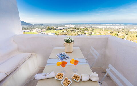 Vista Mare Da Zio Piero: Ejendom, Værelse, Himmel, Ferie, Bord, Restaurant, Sommer, Indretning, Landskab, Ocean