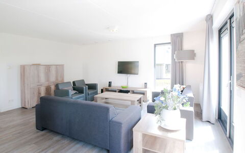 Oesterdam Resort: Møbel, Værelse, Indretning, Stue, Ejendom, Hvid, Bygning, Etage, Loft, Hus