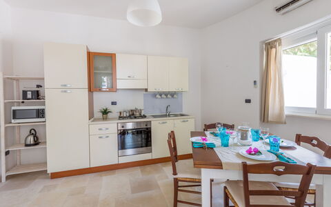 Villetta Ferreri: Ejendom, Værelse, Møbel, Køkken, Bygning, Hus, Indretning, Ejendom, Etage, Cabinetry