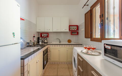 Villa Lidia Con Piscina: Ejendom, Værelse, Køkken, Møbel, Bygning, Cabinetry, Indretning, Ejendom, Countertop, Hus