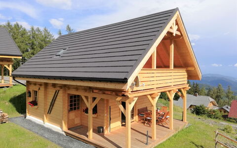 Hütte Gimpel: Himmel, Sky, Bygning, Træ, Plante, Hus, Træ, Land Lot, Græs, Sommerhus