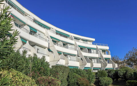 Jamaïc: Himmel, Bygning, Plante, Natur, Urban Design, Landskab, Ejendom, Træ, Facade, Fritid