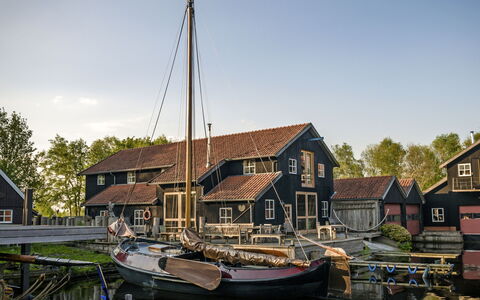 Bungalowpark It Wiid: Himmel, Vand, Båd, Vandfartøjer, Bygning, Både Og Sejlsport - Udstyr Og Materiel, Plante, Træ, Træ, Sø