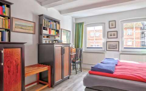 Phileas: Møbel, Ejendom, Billedramme, Hylde, Reol, Cabinetry, Træ, Indretning, Etage, Komfort