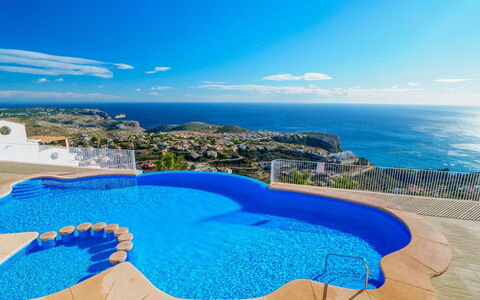 Moraira 905: Svømmepøl, Ejendom, Blå, Azure, Himmel, Ferie, Ejendom, Turisme, Ferieby, Hus