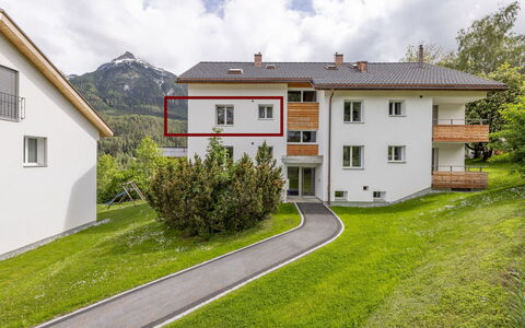 Ferienwohnung Wüest: Sky, Himmel, Bygning, Plante, Vindue, Ejendom, Land Lot, Hus, Træ