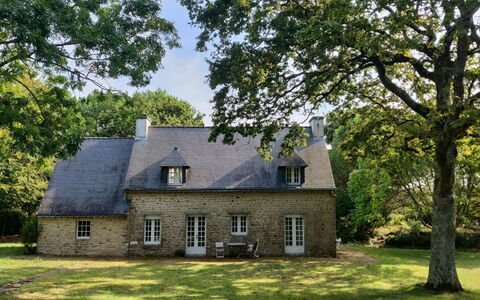 Kerlioret: Hus, Hjem, Ejendom, Estate, Sommerhus, Bygning, Stuehus, Træ, Ejendom, Arkitektur
