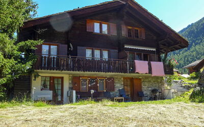 Zermatt 79: Hus, Ejendom, Hjem, Bygning, Ejendom, Sommerhus, Arkitektur, Tag, Stuehus, Bjerg