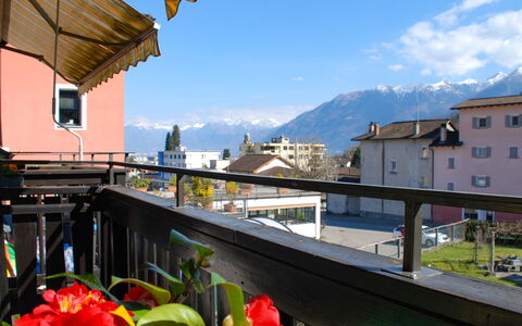 Ca' Dal Pio: Himmel, Stad, Transportere, Ferie, Bygning, Turisme, Blomst, Arkitektur, Altan, Ejendom