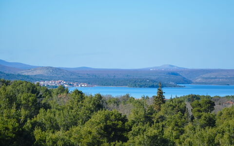 Dalmacia: Himmel, Vegetationen, Highland, Blå, Ødemark, Sø, Træ, Loch, Bakke, Hav