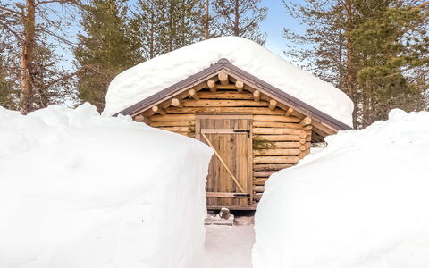 Villa Taiga: Møbel, Stol, Udendørs Møbler, Bord, Træ, Udendørs Bord, Køkken & Spisebord, Skygge, Have, Paraply